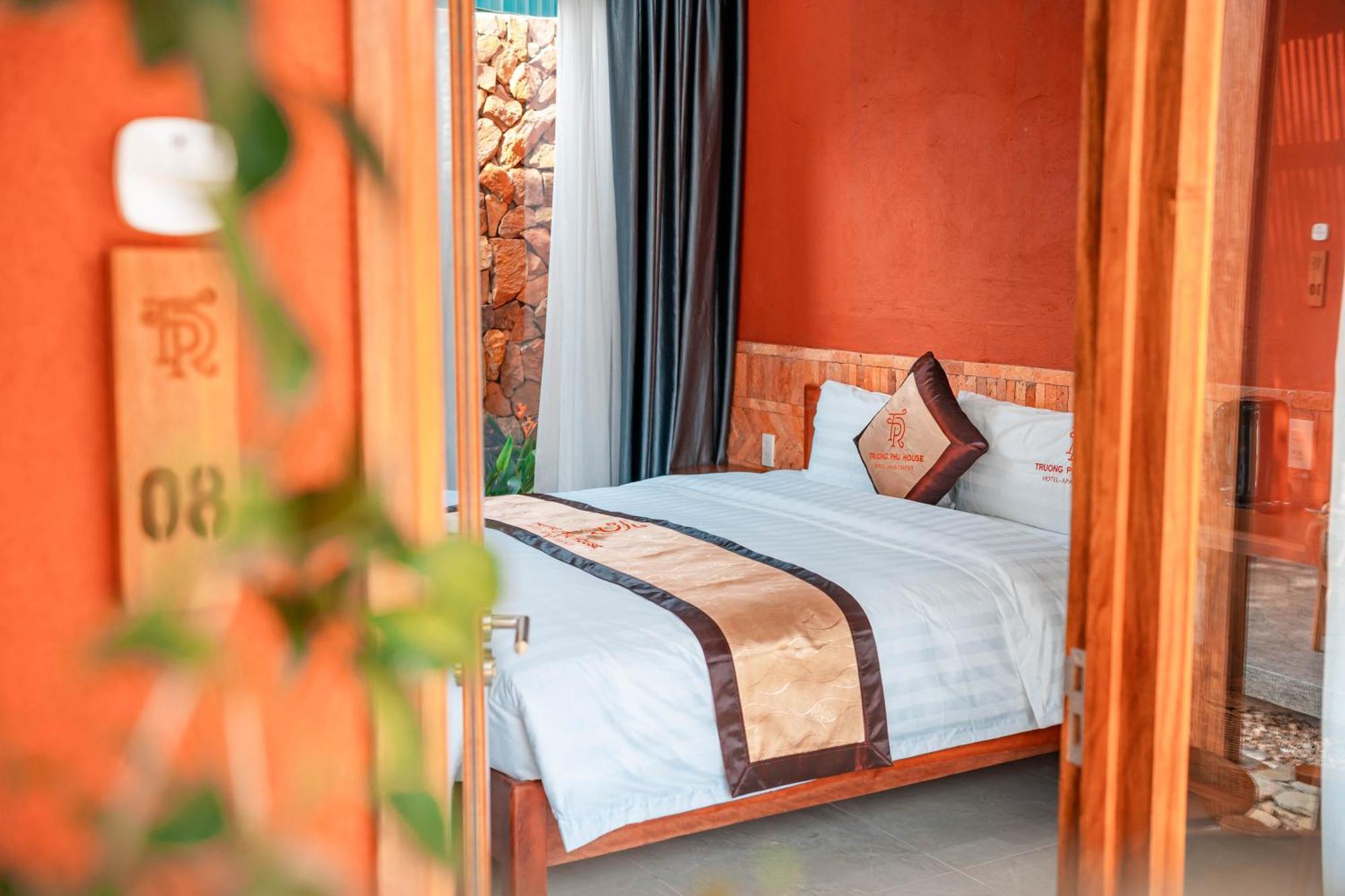 Truong Phu House - Hotel & Apartment Hue Exteriör bild